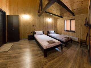 Мотели Sabi Vita-Pochtovaya Двухместный номер с 2 отдельными кроватями и дополнительной кроватью-1