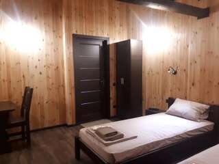 Мотели Sabi Vita-Pochtovaya Двухместный номер с 2 отдельными кроватями и дополнительной кроватью-5